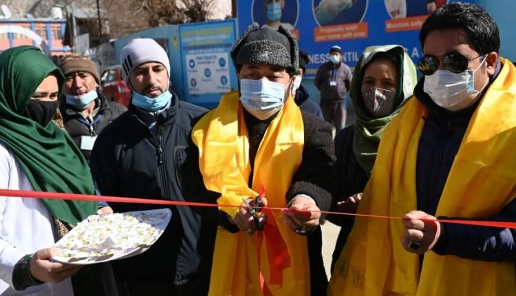 Acting CEC kick starts Pulse Polio Immunization program in Kargil