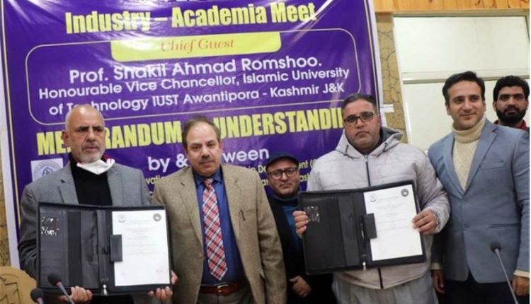 MoU inked between IUST & Industrial Association Lassipora Pulwama