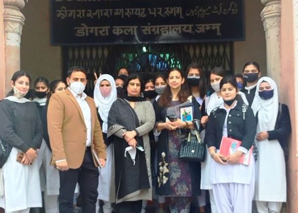 Heritage visit organised by PSPS Govt PG College for Women Gandhi Nagar