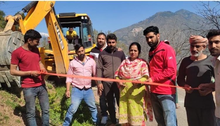 Sarpanch Kailash Devi kick starts Construction of Tractor Road