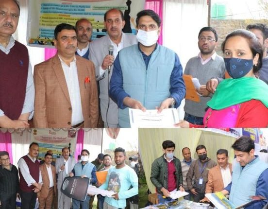 DC Srinagar  Mohammad Aijaz Asad inaugurates mega Employment Mela at Rajbagh