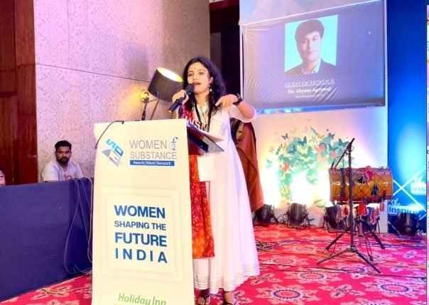 Legal Probation officer Adv Shivanghi Kant awarded in Jaipur On women's day