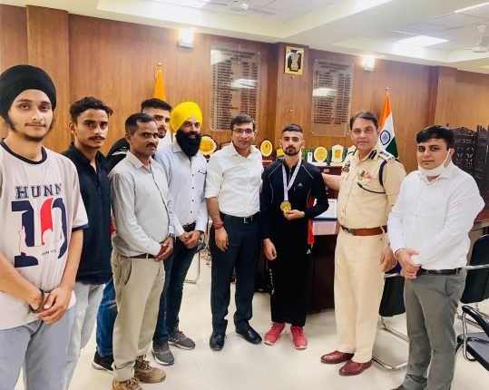 National Gold Medalist Ritik Sharma calls on DC Kathua