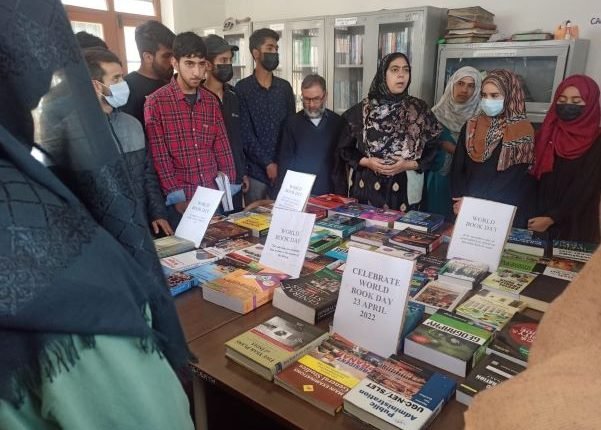 World Book Day-2022 :Libraries Deptt organises exhibitions, awareness programmes to promote book reading