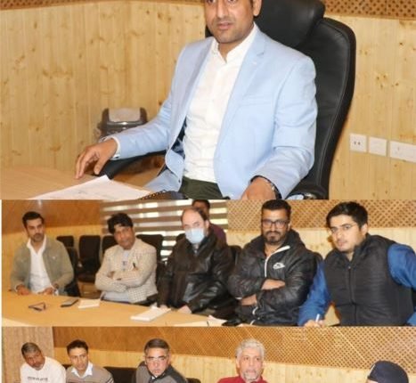 DC Srinagar chairs District Level Committee meeting for setting up of Animal Rescue Centre