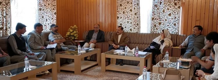 Dr. Jitendra Singh interacts with DDC, BDC members at Baramulla; Assesses their grievances