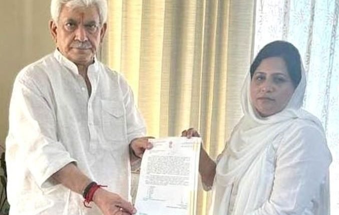 Chairperson DDC Ramban calls on Lt Governor Manoj Sinha