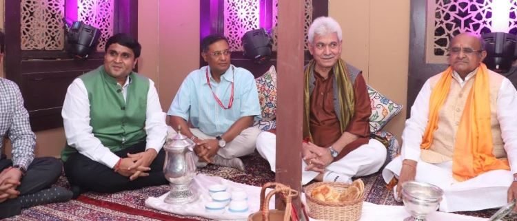Lt Governor Manoj Sinha visits Surajkund International Crafts Mela