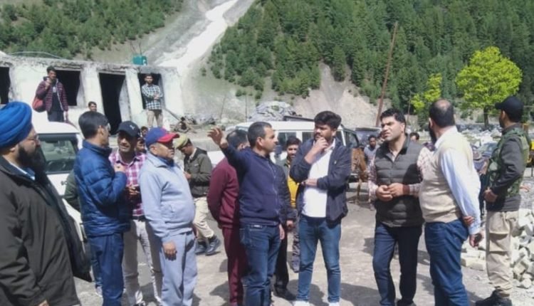 DC Ganderbal inspects preparations for Shri Amarnath Ji Yatra enroute to Holy Cave via Baltal