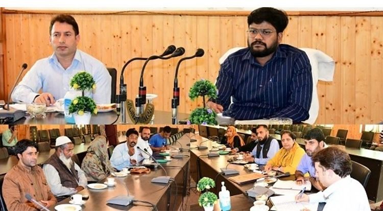 DC Ganderbal Shyambir chairs introductory meeting with DDC members
