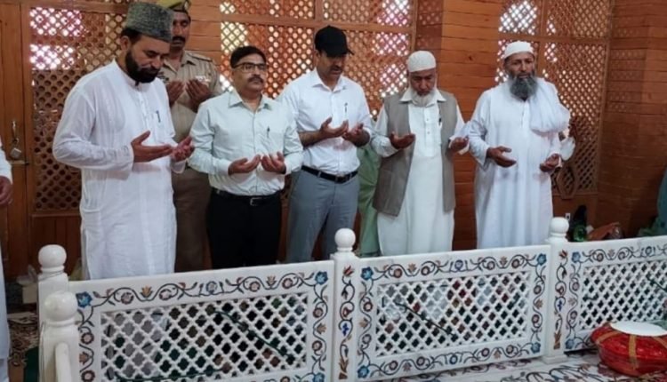 8th Annual Urs of Sain Baba Miran Bakhsh Concludes at Gultrian near LOC