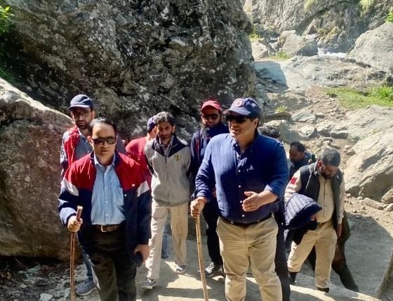 Sarmad Hafeez tours Chandanwari, Sheshnag;Reviews yatra arrangements