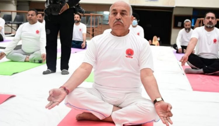 Chief Justice Mithal inaugurates 8th International Yoga Day at High Court Srinagar