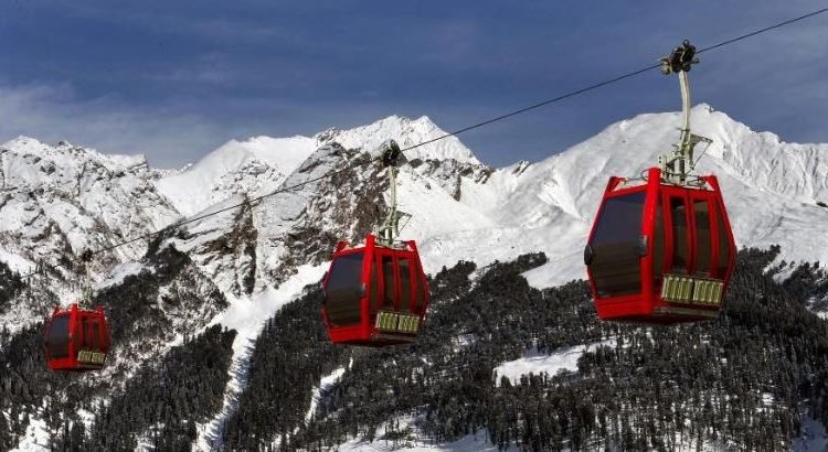 Secy. Tourism Sarmad Hafeez reviews safety protocols of ropeway projects in J&K