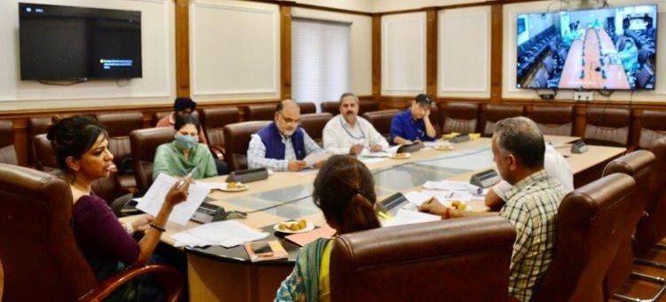Yasha Mudgal reviews financial status of Co-operative Banks in JK