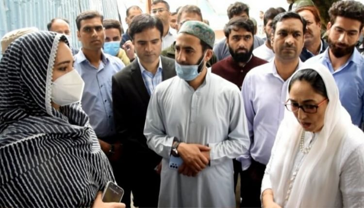 Chairperson, J&K Waqf Board visits shrine of Baba Payam Ud Din Reshi (RA)