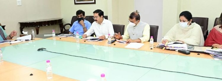 Lt Governor reviews functioning of Industries and Commerce department