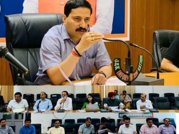 DC Kathua chairs DSC meeting to discuss modalities for finalising proposal under SANKALP scheme
