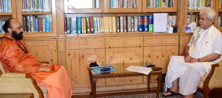 Swami Avdheshanand Giri Ji Maharaj; Mahant Deependra Giri call on Lt Governor