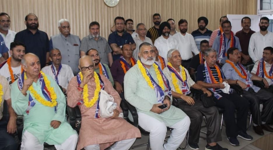 Kashmiri Pandits are integral part of Kashmiri society: Altaf Bukhari