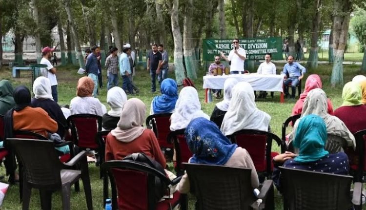 Painting, essay competition on single-use plastic held at Kargil