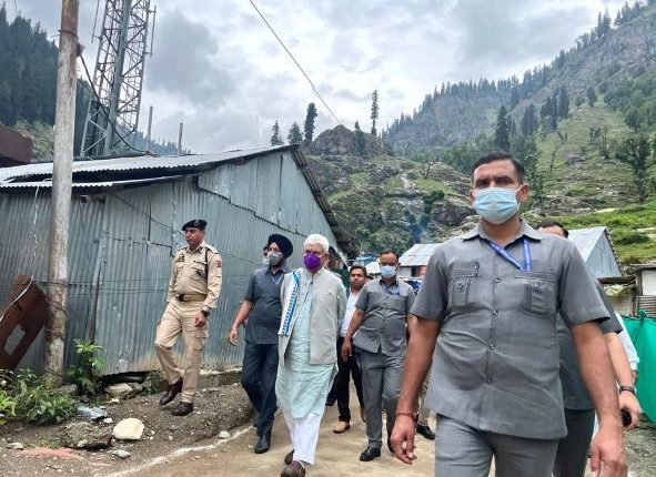 LG visits Chandanwari;Takes stock of facilities and arrangements for Shri Amarnathji pilgrims