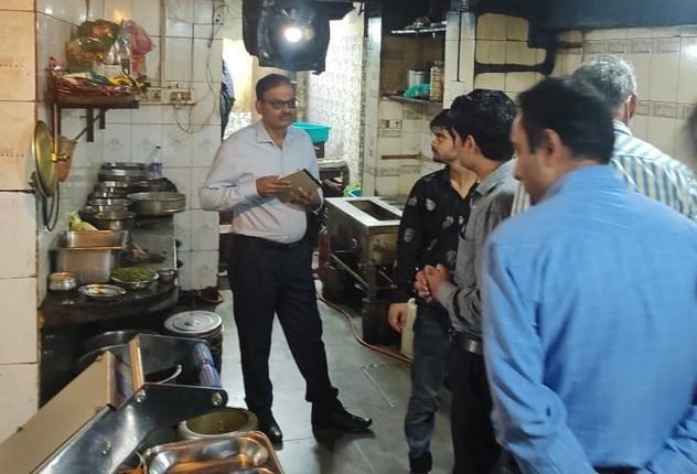 Srinagar Admin launches drive against erring FBOs in City