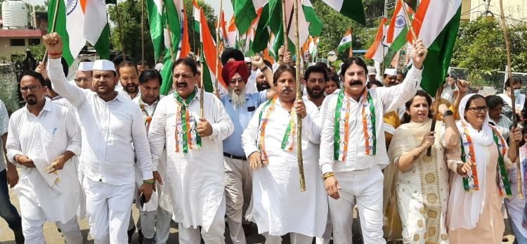 Congress-led governments contributed a lot for India's development: Bhalla