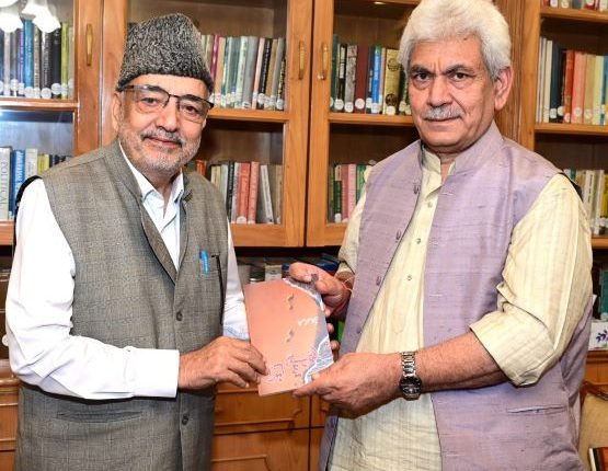 Former MP calls on Lt Governor; presents his book “Aasar-e-Qadam”