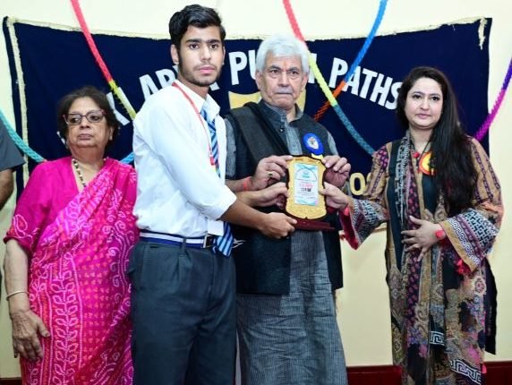 Lt Governor participates in the annual day celebration of Devki Arya Putri Pathshala, Srinagar