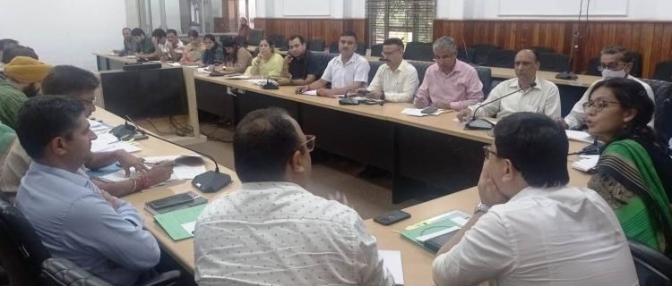 DC Jammu reviews implementation of PM Kisan Scheme; data uploading, writing & digitisation of Jamabandies