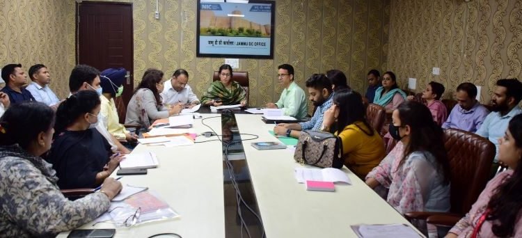 DC Jammu reviews implementation of self-employment schemes, lumpy skin disease control measures, NCAP