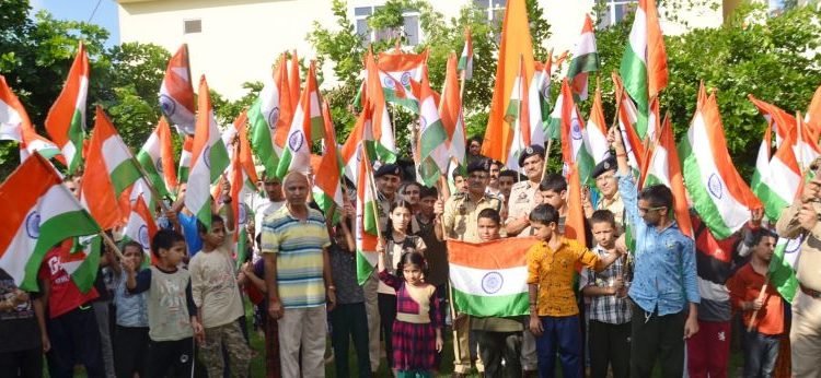 DIG Traffic Jammu holds interaction with children at Bal Gran Charitable Home  