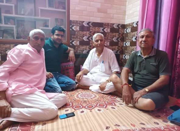 Abhay Bakaya holds meeting with KP civil society