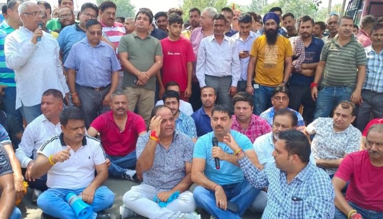 Attitude of Consumer Affairs & Public Distribution Department is not Acceptable : Traders