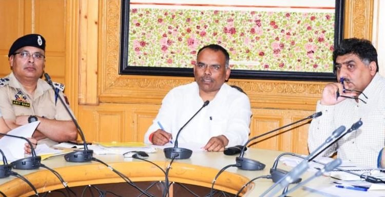 Apart from wholesalers & retailers, end user of plastic shall be fined: Div Com Kashmir