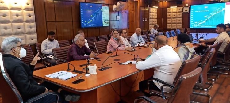 Dulloo reviews measures for controlling Lumpy Skin Disease in J&K