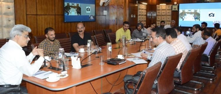 Dulloo reviews implementation of e-NAM in JK