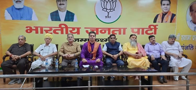 BJP will ensure holiday on Maharaja Hari Singh's birthday: Ravinder Raina