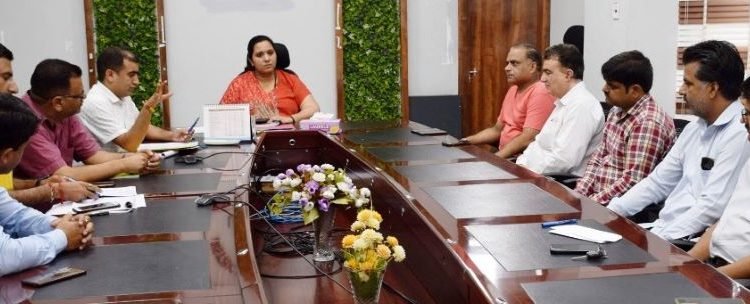 Udhampur: DEO discusses special summary Revision activities, schedule with political representatives