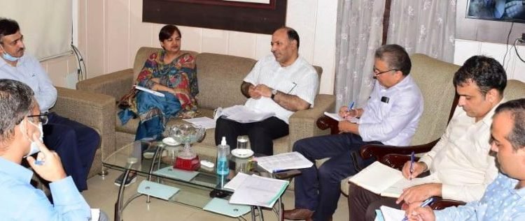 Inspector General Registration reviews functioning of Sub-Registrar offices in Samba