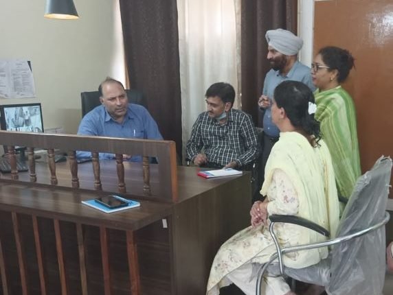 IGR reviews functioning of Sub-Registrar offices in Jammu