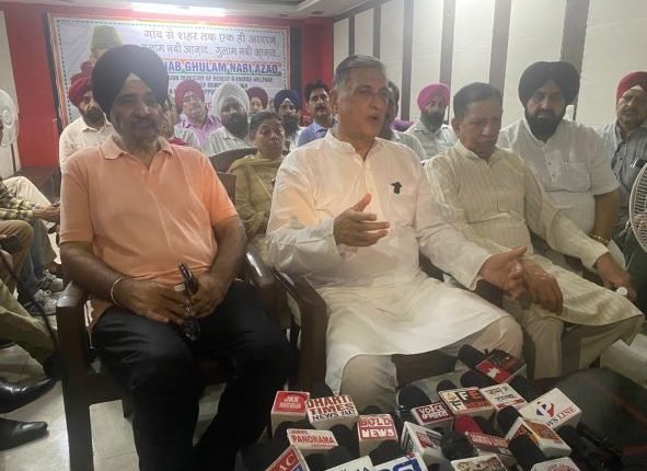 Hir Lal Abrol along with 61 leaders resign from congress