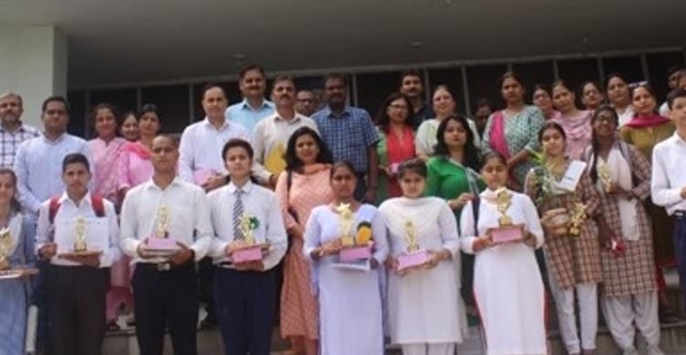 JKPCC hosts symposium for students to observe “World Ozone Day”