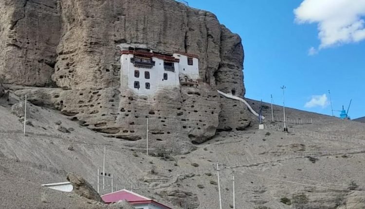 GDC Drass conducts archaeological tour