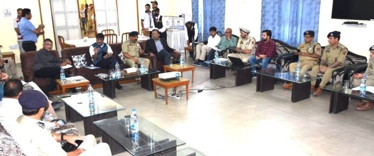 CS takes first hand appraisal of progress on Jmu-Sgr highway;Directs to develop truck holding areas on the Highway