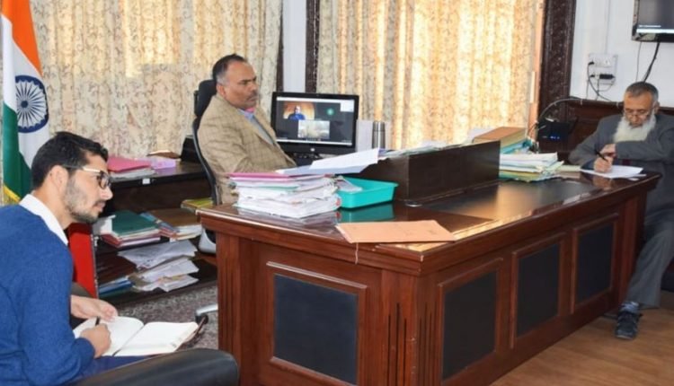 Pace up e-Shram registration of workers, set up registration facilities at working places: Div Com Kashmir to officers