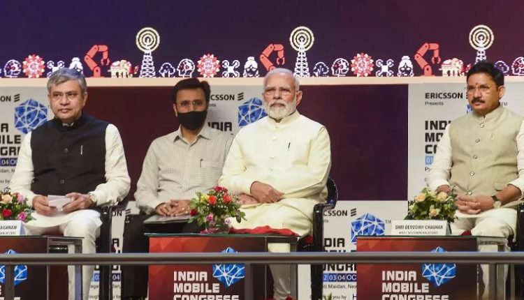 Launch of 5G services a gift from telecom industry to 130 crore Indians: PM Modi