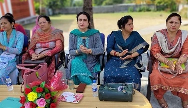 Dy Director DIPR attends “Back to village” program at Panchayat Aghar Ballian in Reasi