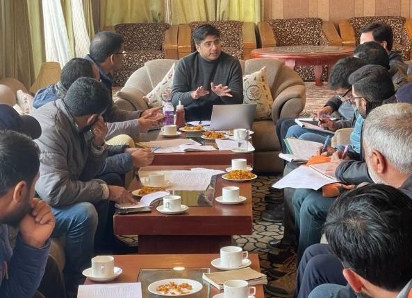 At Gulmarg, Dir Tourism reviews preparations for winter season, recreation activities